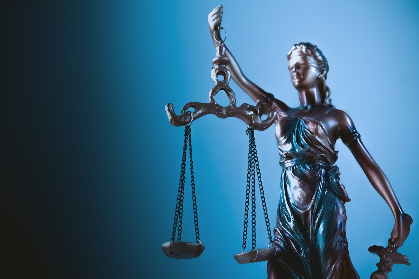 O que acontece se eu parar de pagar pensão sem decisão judicial?